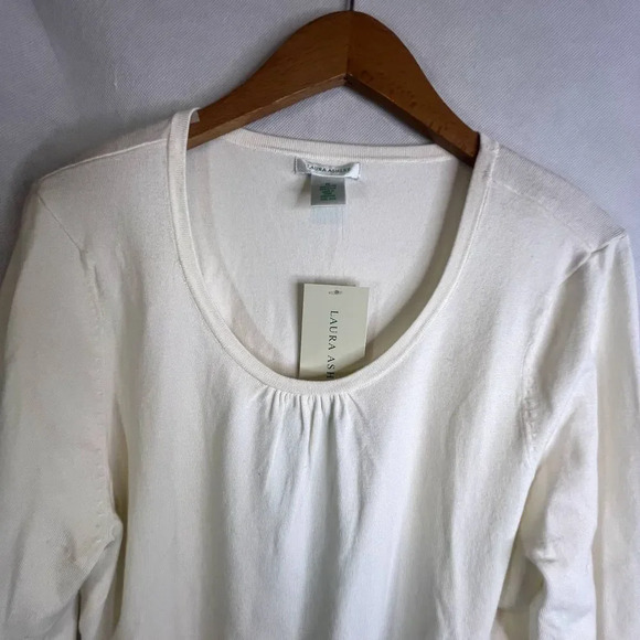 Laura Ashley NWT Long Sleeve Cream Sweater Size Medium - Picture 3 of 10